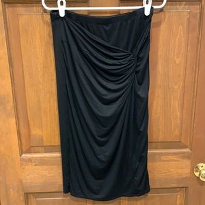 Black stretchy Three dots midi skirt Medium